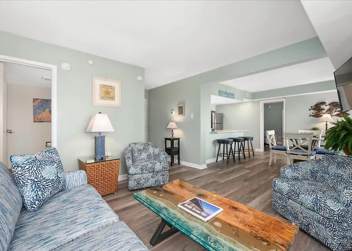 Ocean Views In 2 Bedroom With Outdoor Pool!