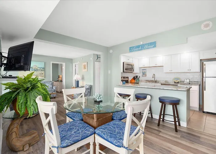 Ocean Views In 2 Bedroom With Outdoor Pool!