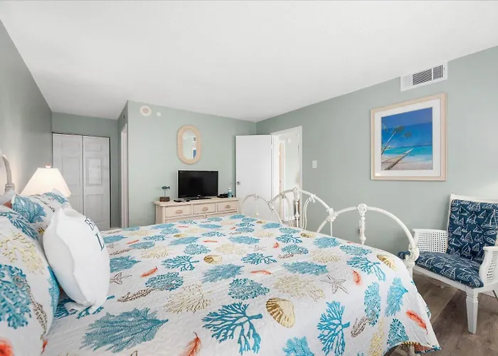 Ocean Views In 2 Bedroom With Outdoor Pool! *