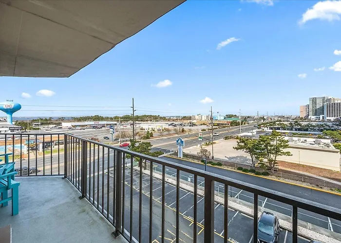 Ocean Views In 2 Bedroom With Outdoor Pool! Ferienhaus Ocean Stadt