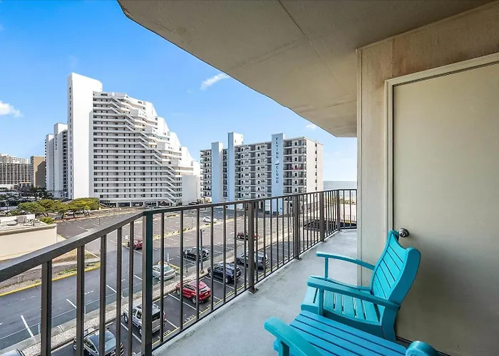 Ocean Views In 2 Bedroom With Outdoor Pool! * Ocean Stadt