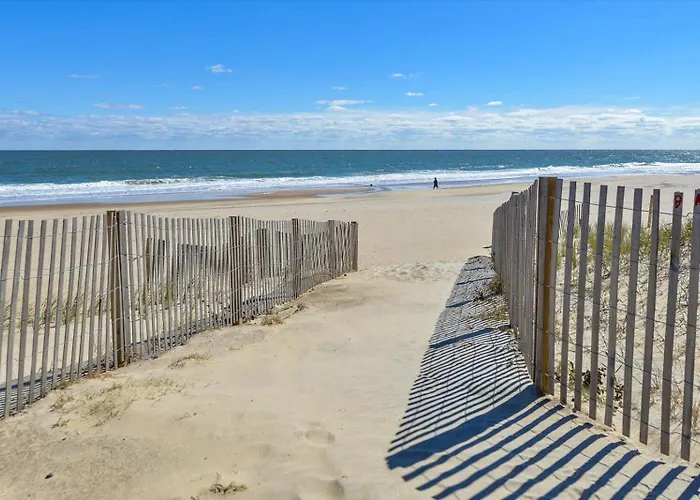 Ocean Views In 2 Bedroom With Outdoor Pool! Ferienhaus