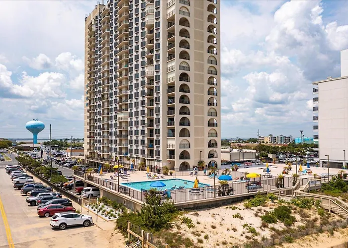Ocean Views In 2 Bedroom With Outdoor Pool! Ocean Stadt